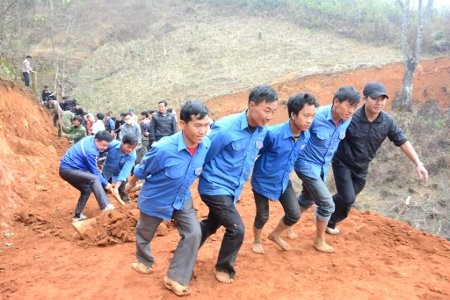 Yen Bai youths join in new rural development effort - ảnh 1